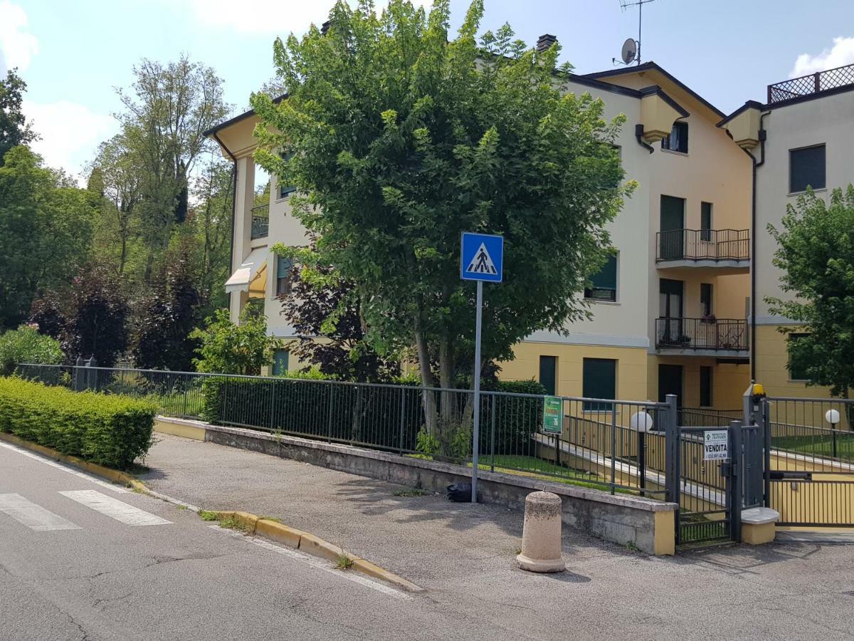 Appartamento Diamantina Desenzano del Garda Zewnętrze zdjęcie